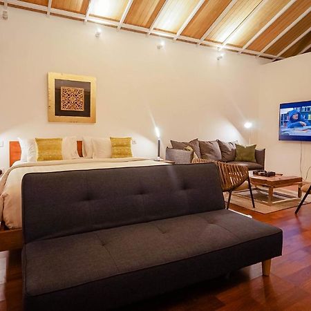 Bias Villa Seminyak Buitenkant foto