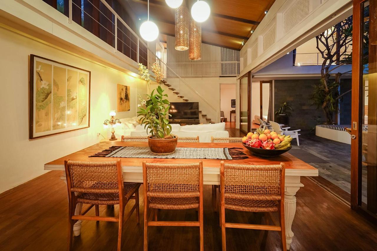 Bias Villa Seminyak Buitenkant foto