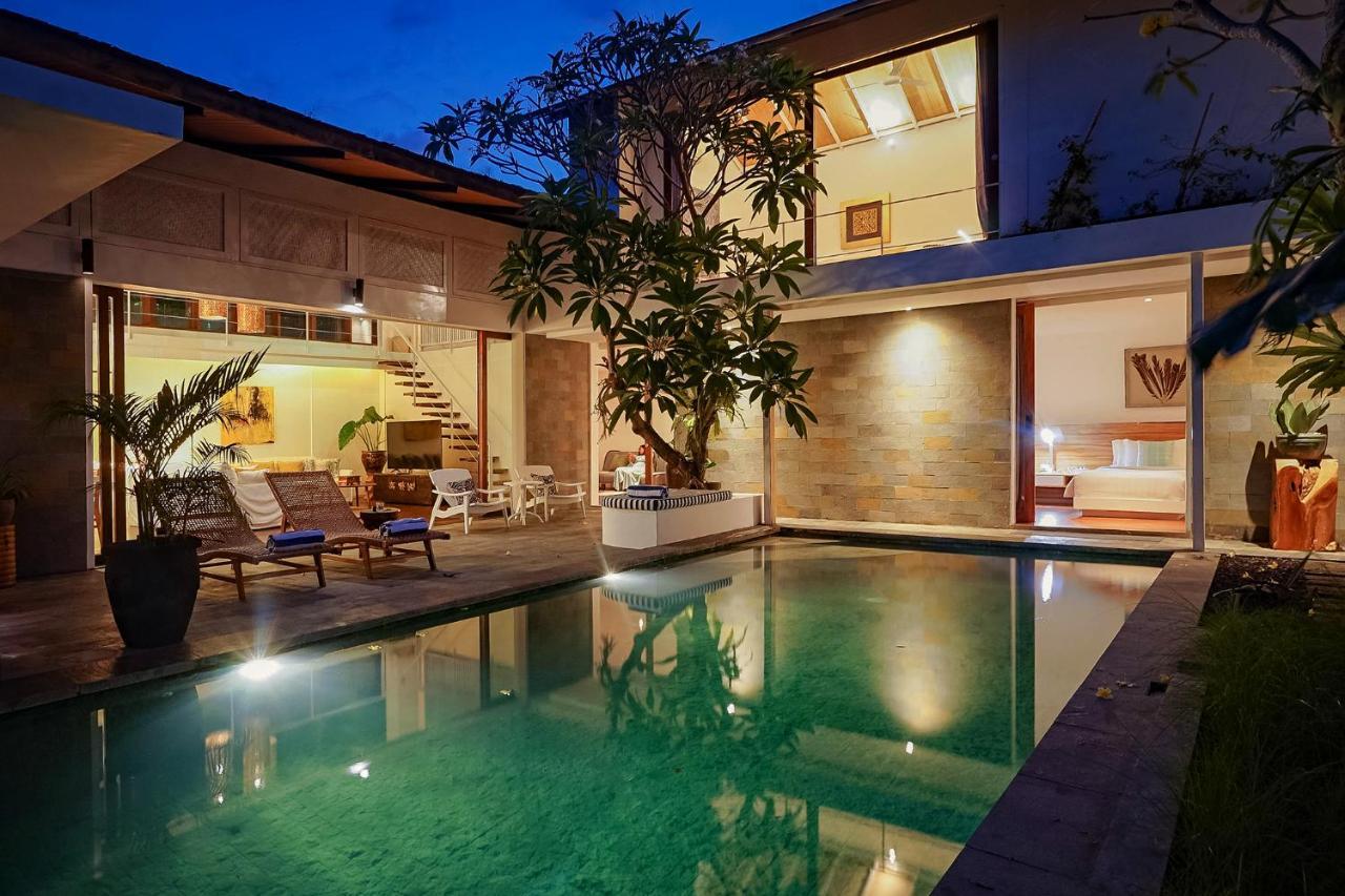 Bias Villa Seminyak Buitenkant foto