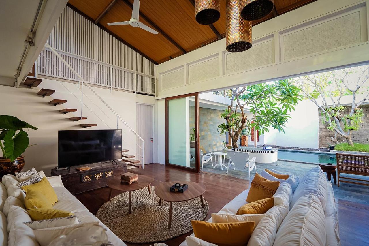 Bias Villa Seminyak Buitenkant foto