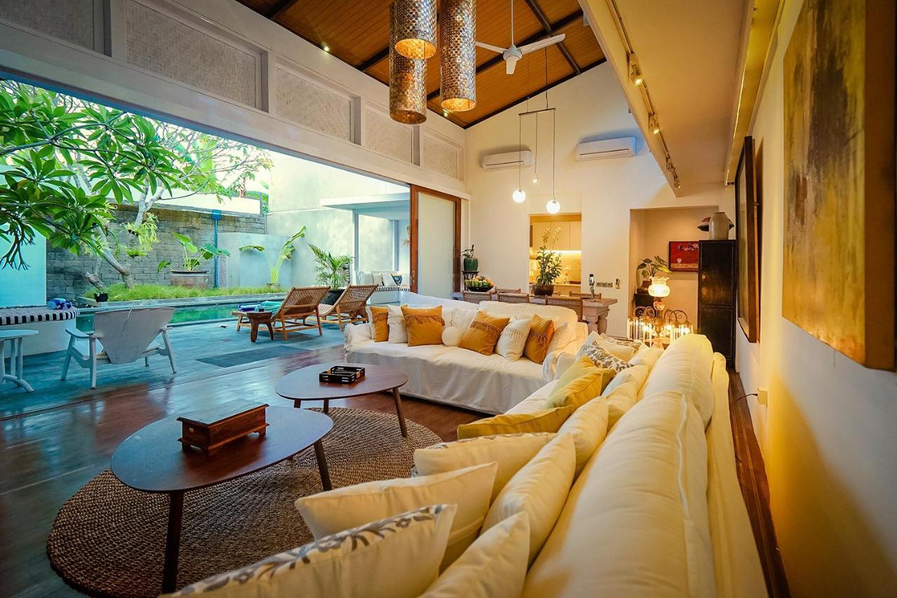 Bias Villa Seminyak Buitenkant foto