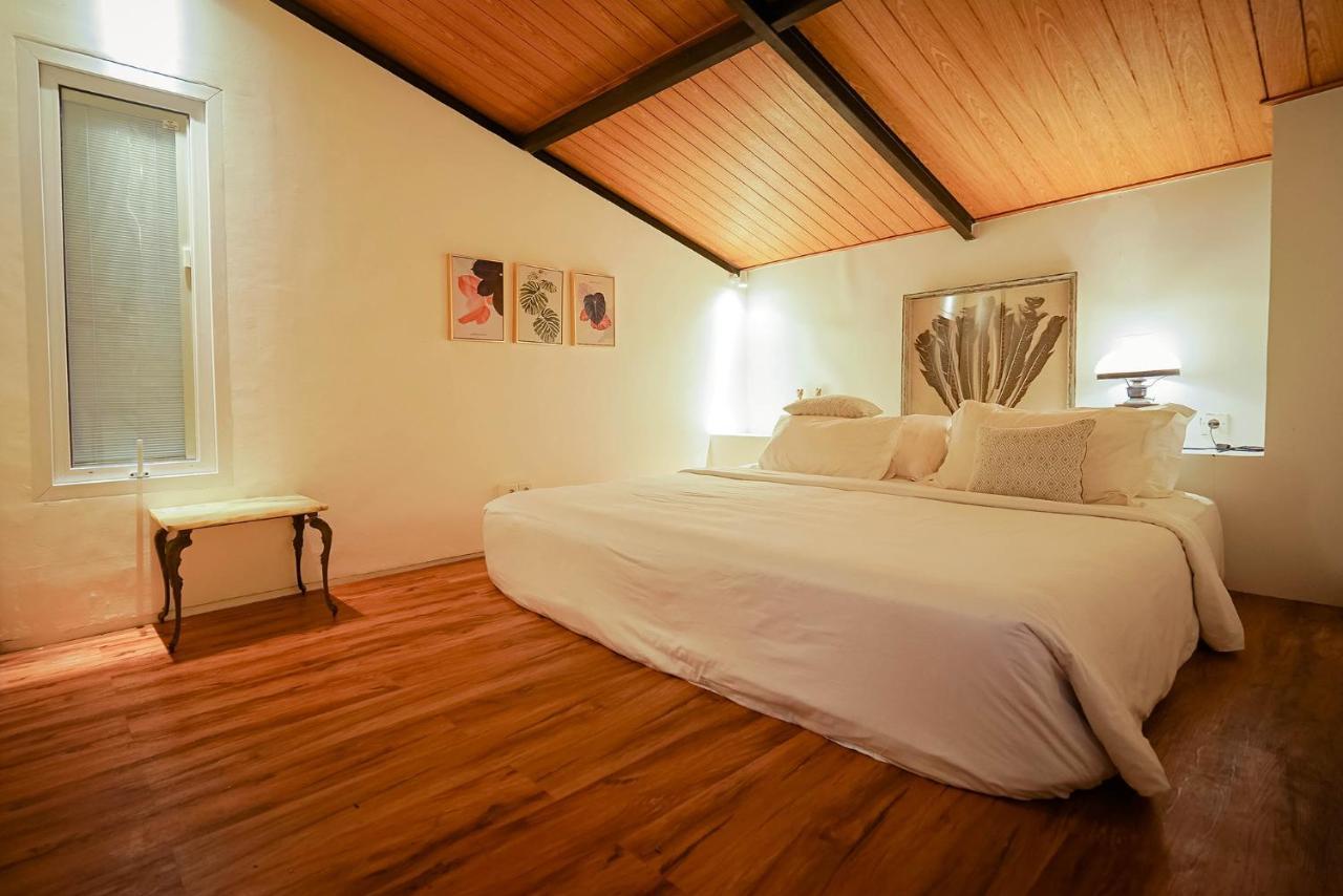 Bias Villa Seminyak Buitenkant foto