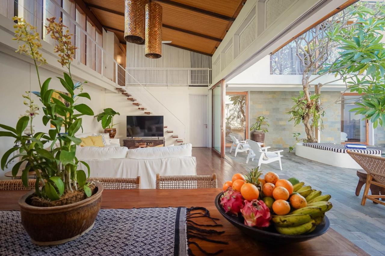 Bias Villa Seminyak Buitenkant foto